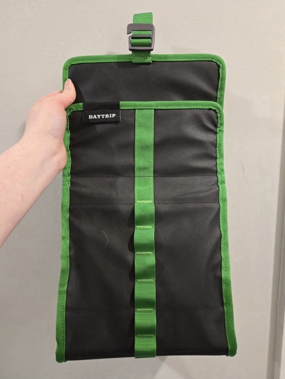 Yeti day trip lunchbox, black and green
